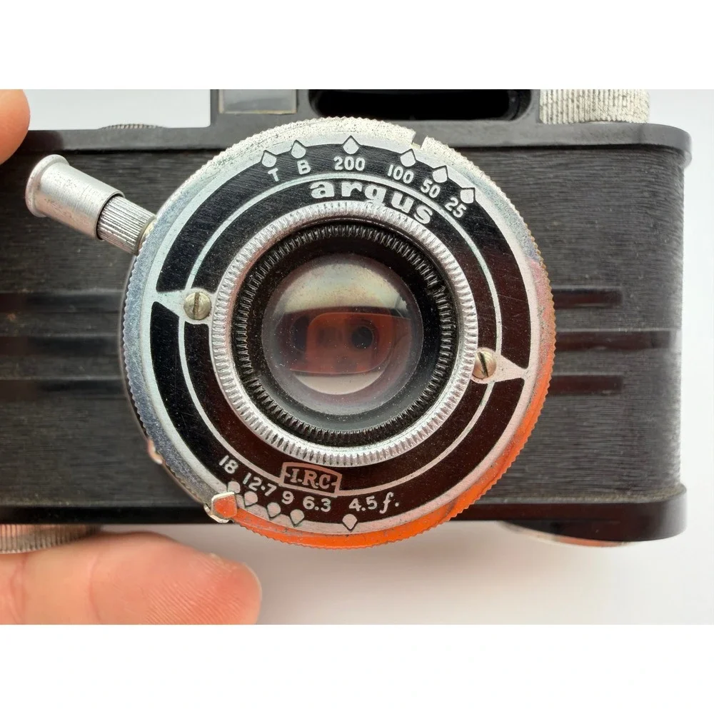 Vintage Argus A2B 35mm Film Camera Black Bakelite with Leather Case Untested